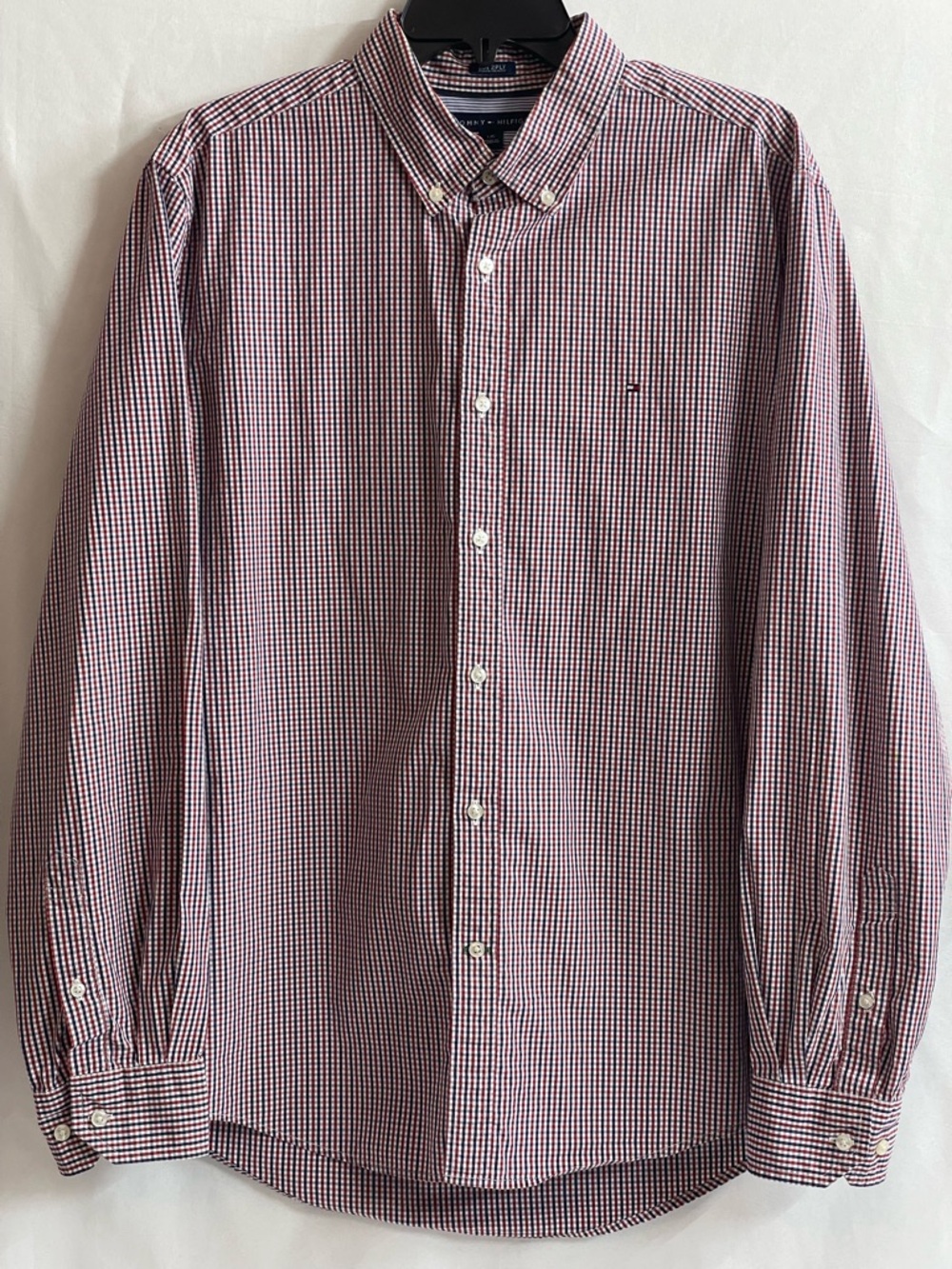 Tommy Hilfiger Men’s Red Gingham Button-Down Shirt Size L  100% cotton